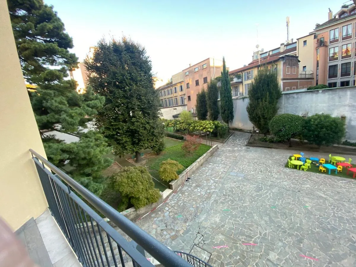 Aparthotel Bob W Ticinese Milán